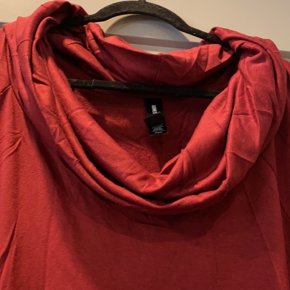 Cowl Neck L tunic shirt maroon - Picture 3 of 4